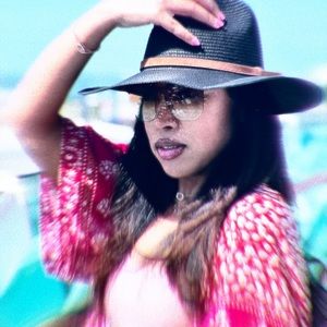 Meet your Posher, Lynn